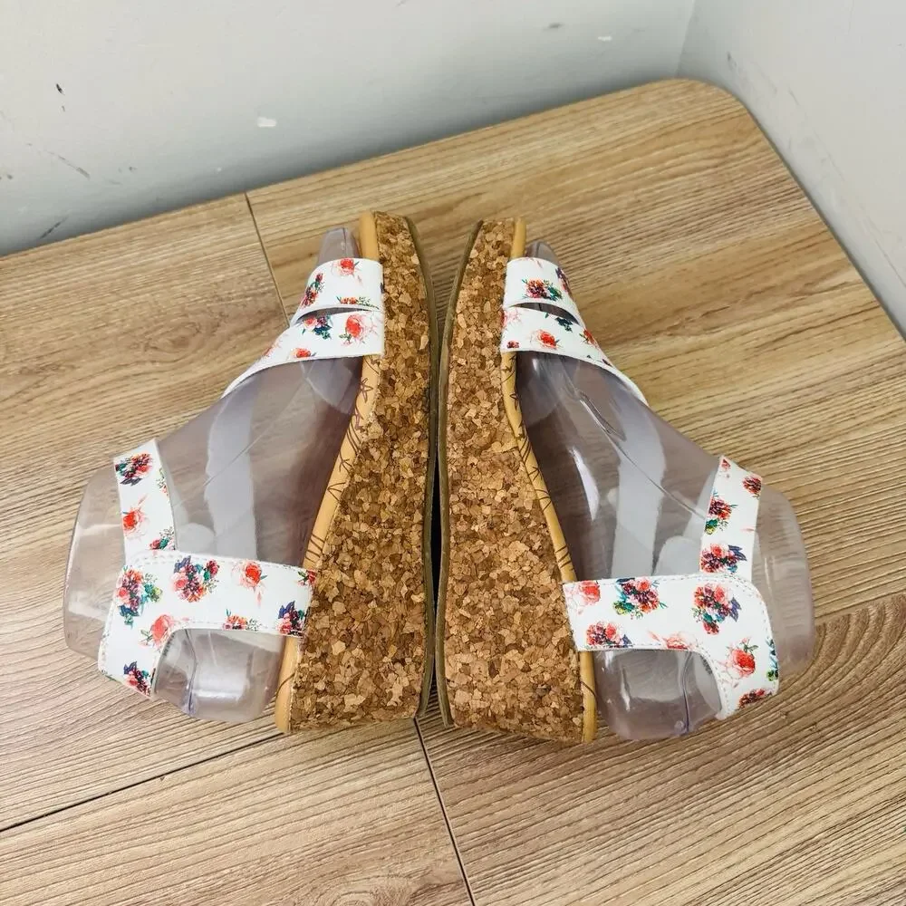 Blowfish Malibu Kids' Loverli-K Floral wedge sandals Size 4